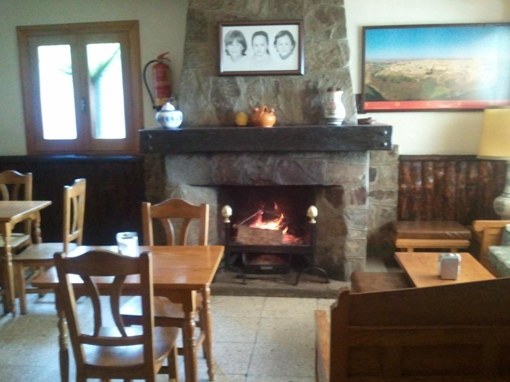 Pensión Hostal-restaurante Fogón De Gredos Guisando